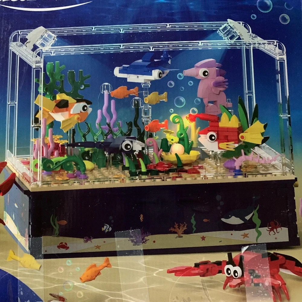 Light Up Aquarium Built with Interlocking Blocks!